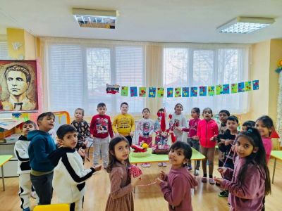 Изработване на най-дългата мартеница - Изображение 6